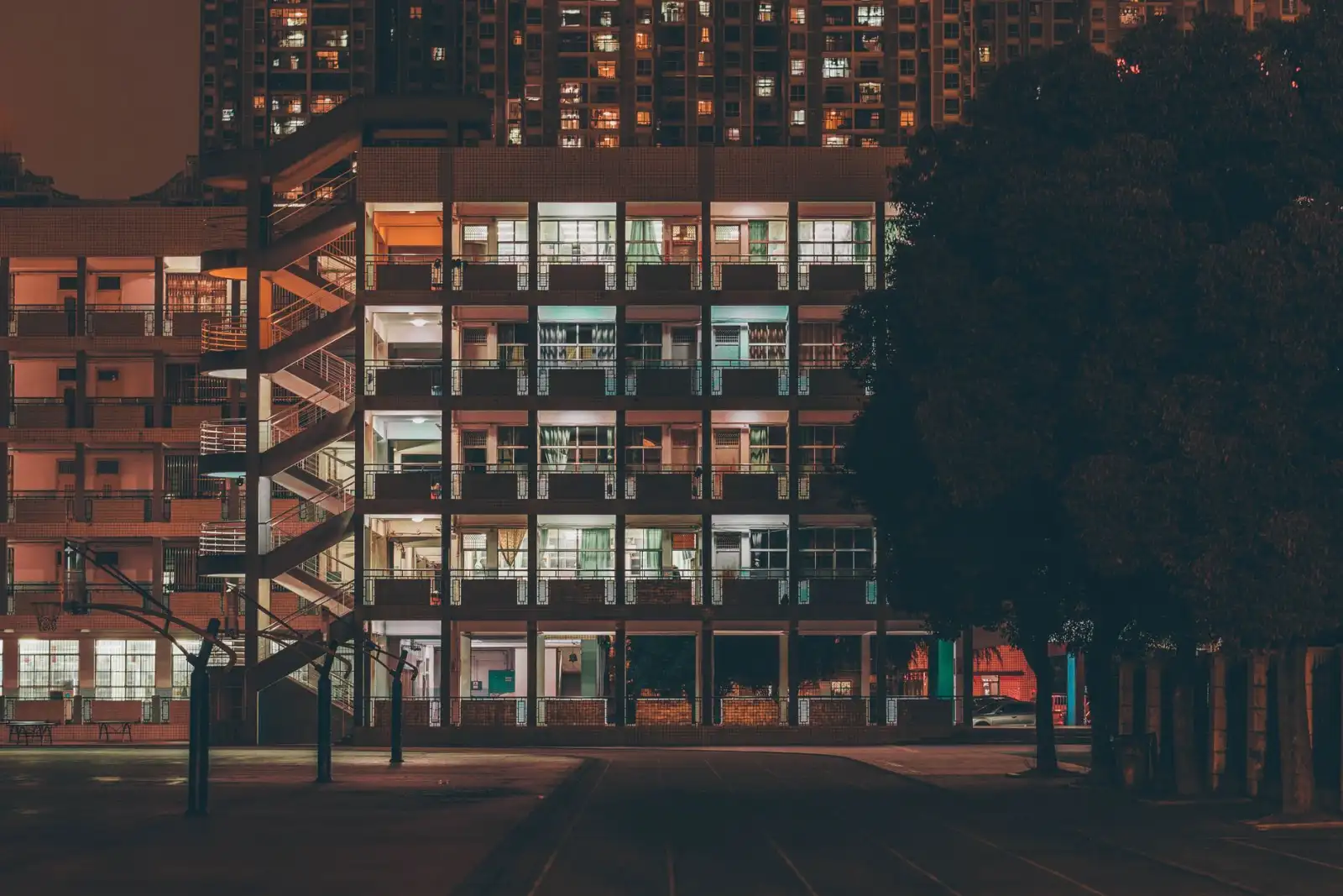 华中地区屋面防水工程中SBS与APP防水卷材的选型对比分析